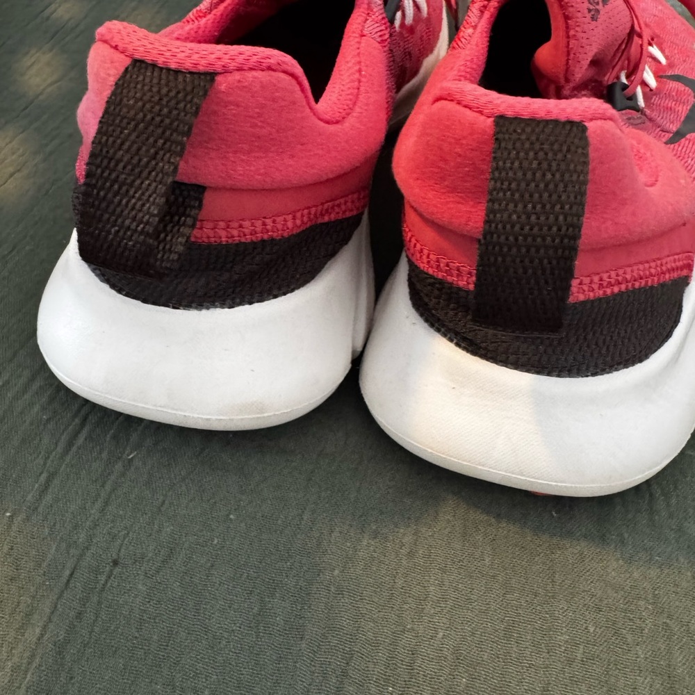 Nike Free Women's Pink Running Shoes - Picture 7 of 7